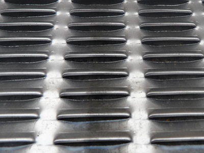 魚鱗沖孔網(wǎng)